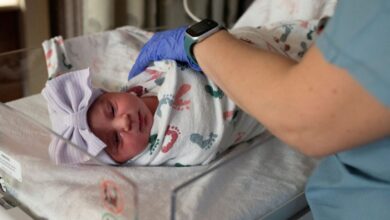 Ελπίδες-για-το-κοριτσάκι-που-έπεσε-στο-συντριβάνι-στην-Καλλιθέα-–-Θετικά-νέα-για-τα-3-παιδάκια-που-νοσηλεύονται-στις-ΜΕΘ-παίδων