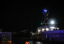 Προσάραξη-και-εισροή-υδάτων-σε-σκάφος-στην-Ελαφόνησο-–-Μεγάλη-επιχείρηση-του-Λιμενικού-για-τους-4-επιβαίνοντες