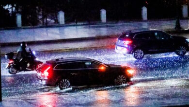 Πικέρμι:-«Φούσκωσε»-ρέμα-από-τη-σφοδρή-νεροποντή-–-Καθίζηση-στο-Πολύγωνο-εξαιτίας-της-καταιγίδας