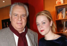 Λένα-Παπαληγούρα:-Συντετριμμένη-από-τον-θάνατο-του-πατέρα-της-–-Η-σχέση-αγάπης-και-η-αφιέρωση-που-του-είχε-κάνει