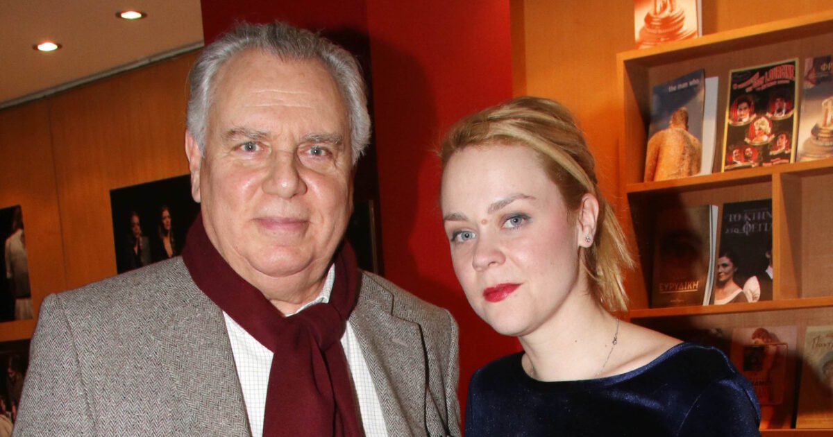 Λένα-Παπαληγούρα:-Συντετριμμένη-από-τον-θάνατο-του-πατέρα-της-–-Η-σχέση-αγάπης-και-η-αφιέρωση-που-του-είχε-κάνει