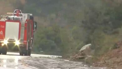 Νέα-κατολίσθηση-έκλεισε-την-παλαιά-εθνική-οδό-Άρτας-–-Αμφιλοχίας-–-Αποκομμένη-οδικώς-η-Ήπειρος