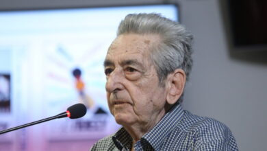 Πέθανε-ο-δημοσιογράφος-Αριστείδης-Μανωλάκος,-πρώην-πρόεδρος-της-ΕΣΗΕΑ