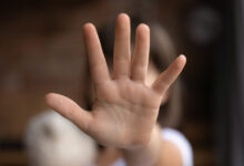 Άνω-Λιόσια:-44χρονος-κακοποιούσε-σεξουαλικά-2-παιδιά-–-Ο-πατέρας-του-ενός-κανόνιζε-τα-ραντεβού-της-φρίκης-έναντι-αμοιβής