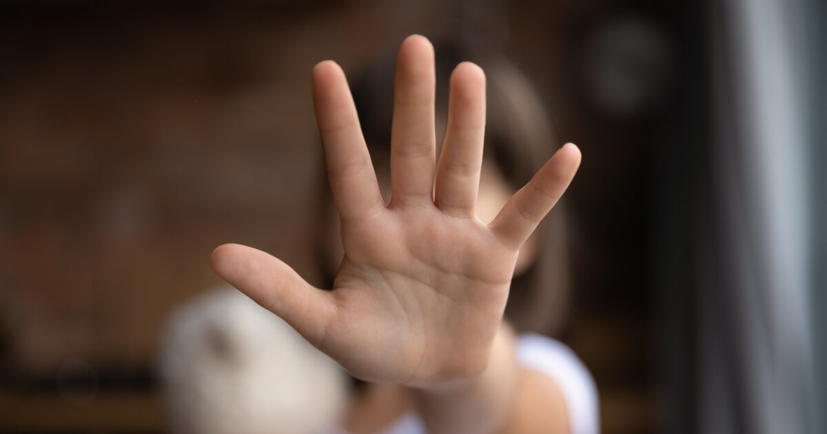 Άνω-Λιόσια:-44χρονος-κακοποιούσε-σεξουαλικά-2-παιδιά-–-Ο-πατέρας-του-ενός-κανόνιζε-τα-ραντεβού-της-φρίκης-έναντι-αμοιβής