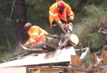 Η-κακοκαιρία-σφυροκοπά-την-Ηλεία:-Βράχος-απειλεί-να-πέσει-σε-σπίτια-στο-Κατάκολο-–-Ανέβηκε-επικίνδυνα-η-στάθμη-του-Αλφειού