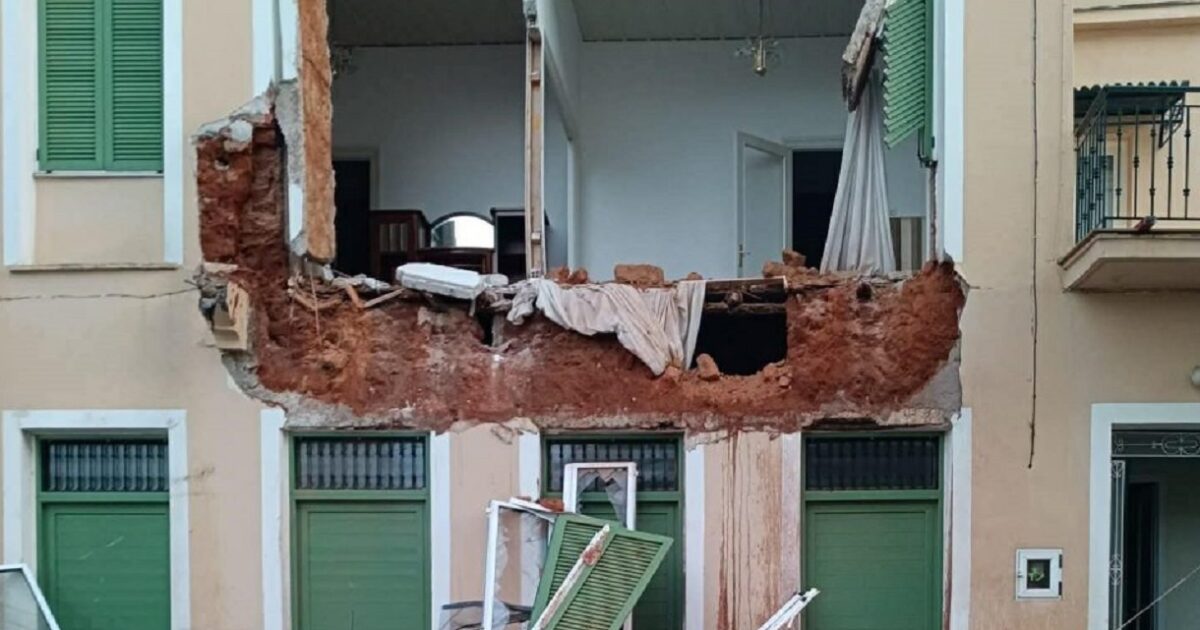 Μεσσήνη:-Κατέρρευσε-τοίχος-κατοικημένου-σπιτιού-από-την-έντονη-βροχόπτωση