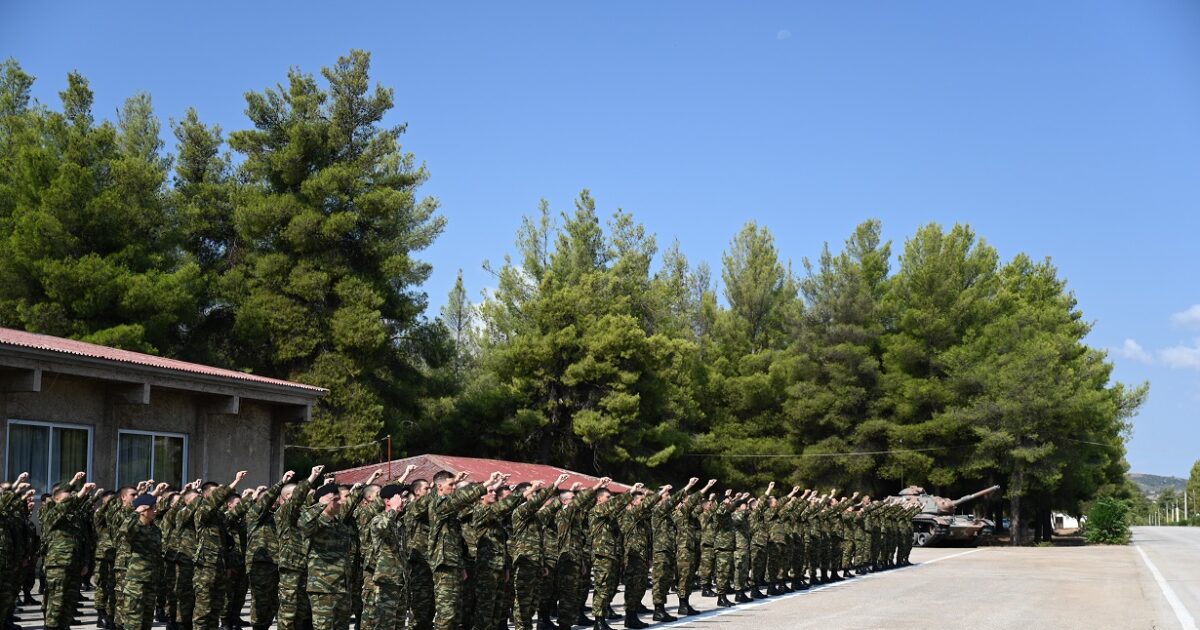 Το-νέο-μοντέλο-εκπαίδευσης-στον-Στρατό-Ξηράς:-Βολές-και-χρήση-fpv-για-τους-οπλίτες