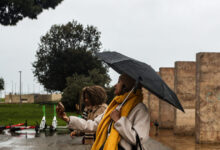 Καιρός-αύριο:-Βροχές-και-καταιγίδες-σε-πολλές-περιοχές-της-χώρας-–-Χιονοπτώσεις-στα-ορεινά-και-άνεμοι-έως-9-μποφόρ