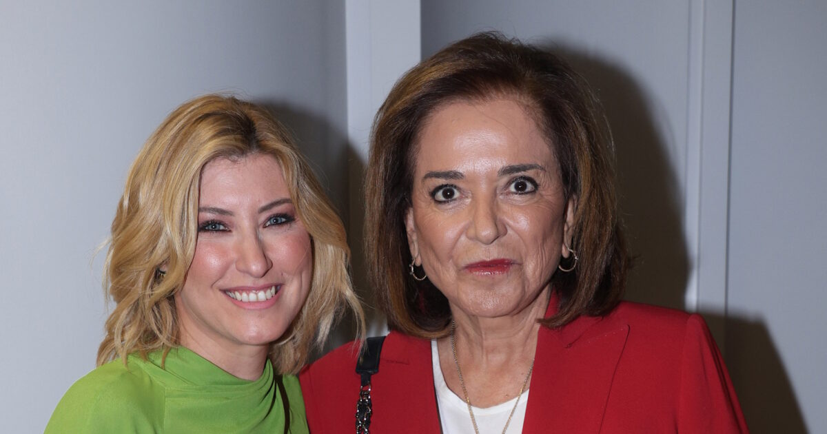 Ντόρα-Μπακογιάννη-για-Σία-Κοσιώνη:-Βελτιώνεται-κάθε-μέρα,-αρρώστησε-και-ο-εγγονός-μου-μαζί-της