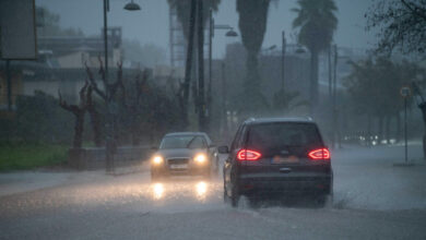 Καιρός-αύριο:-Έντονες-βροχές-στα-νησιά-και-την-Πελοπόννησο-–-Ισχυροί-άνεμοι-έως-8-μποφόρ