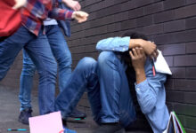 Λευκάδα:-Ανήλικοι-επιτέθηκαν-σε-μαθητές-και-καθηγήτρια-από-την-Κέρκυρα-κατά-τη-διάρκεια-σχολικού-τουρνουά