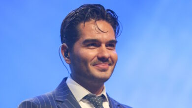 Χρήστος-Μάστορας:-Η-άφιξη-του-τραγουδιστή-στα-δικαστήρια-για-την-υπόθεση-της-οδήγησης-υπό-την-επήρεια-αλκοόλ