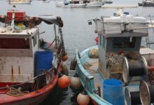 «Είχε-10-μποφόρ,-παραλίγο-να-είχα-πνιγεί»:-Ψαράς-κινδύνευσε-για-να-σώσει-τη-βάρκα-του-στην-Αστυπάλαια