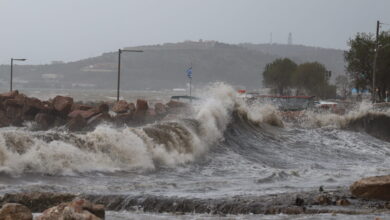 Καιρός-αύριο:-Τοπικές-βροχές-σε-Πελοπόννησο-και-Δωδεκάνησα-–-Θυελλώδεις-άνεμοι-έως-9-μποφόρ-σε-Ιόνιο-και-Αιγαίο