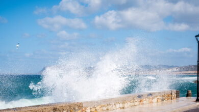 Καιρός-σήμερα:-Ισχυροί-άνεμοι-9-μποφόρ-σε-Αιγαίο-και-Ιόνιο-–-Στους-17-η-θερμοκρασία