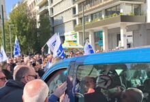 Απεργία-ταξί:-Ένταση-ανάμεσα-σε-ταξιτζήδες-και-οδηγό-αυτοκινήτου-που-μεταφέρει-κόσμο-–-«Μας-κλέβετε-τη-δουλειά»