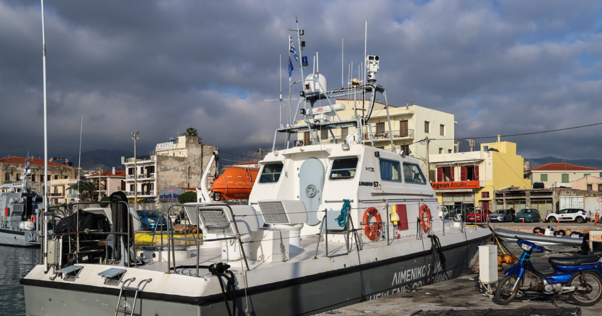 Ο-Θάνος-Πλεύρης-στη-Χίο:-Στόχος-μας-οι-ροές-να-είναι-μειωμένες