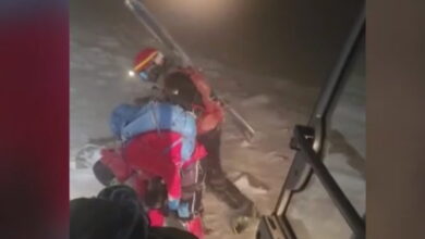 Παρνασσός:-Καρέ-καρέ-η-προσπάθεια-διάσωσης-των-δύο-ορειβατών-που-είχαν-χαθεί-στο-βουνό-μέσα-σε-χιόνι-και-πυκνή-ομίχλη