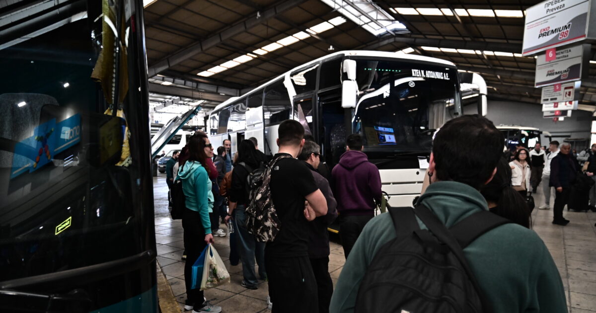 Απόκριες:-Οι-Αθηναίοι-«ψηφίζουν»-Πάτρα-για-το-καρναβάλι-και-την-Καθαρά-Δευτέρα-–-100%-πληρότητα-στα-ΚΤΕΛ-Κηφισού