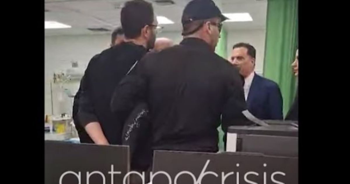 Επεισόδια-στο-Γενικό-Κρατικό-Νίκαιας:-Νέο-βίντεο-από-τον-γιατρό-που-συνελήφθη-–-«Χυδαία-συκοφαντία,-ο-υπουργός-με-απείλησε-με-απόλυση»