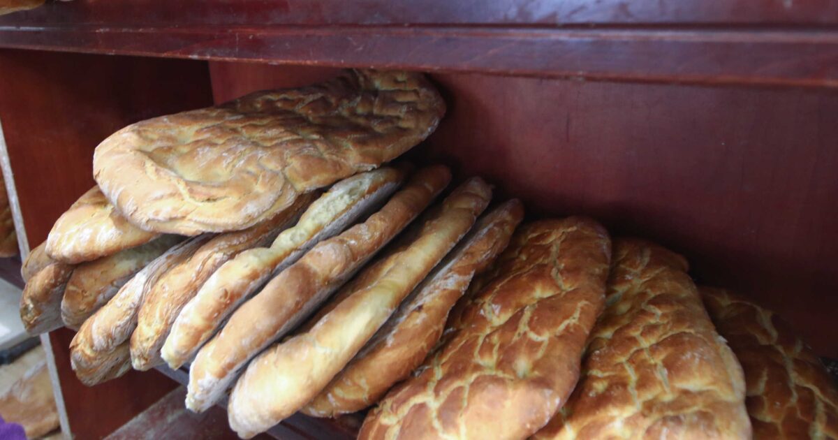 Λαγάνα:-Γιατί-την-τρώμε-κάθε-Καθαρά-Δευτέρα-και-τι-συμβολίζει-–-Η-πιο-εύκολη-και-νόστιμη-συνταγή