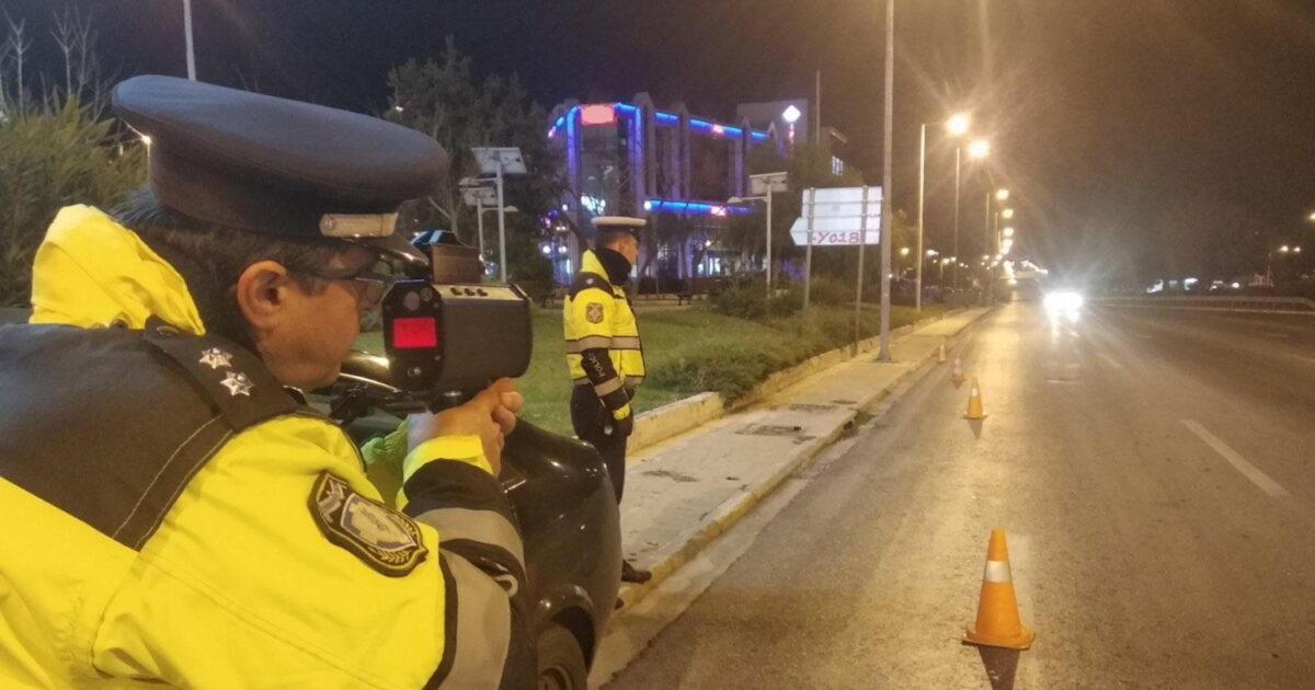 Θεσσαλονίκη:-Χειροπέδες-σε-25χρονο-–-Έτρεχε-με-186-χλμ-σε-δρόμο-με-όριο-τα-90