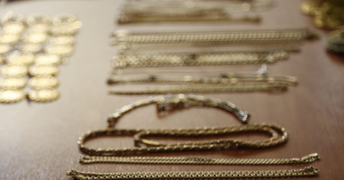 Ηράκλειο:-Επιτήδειοι-εξαπάτησαν-γυναίκα-με-νέο-κόλπο-–-Της-έταξαν-επίδομα-χρυσαφικών