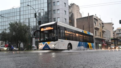 Καιρός-σήμερα:-Τοπικές-βροχές-και-καταιγίδες,-άνεμοι-7-μποφόρ-και-η-θερμοκρασία-σε-νέα-πτώση