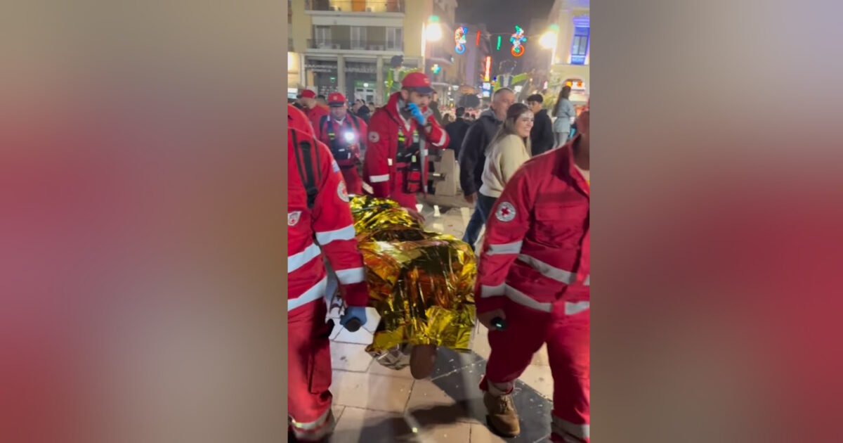 Πατρινό-καρναβάλι:-Αντιμέτωποι-με-περιστατικά-μέθης,-μικροτραυματισμούς-και-κρίσεις-πανικού-οι-εθελοντές-του-Ερυθρού-Σταυρού