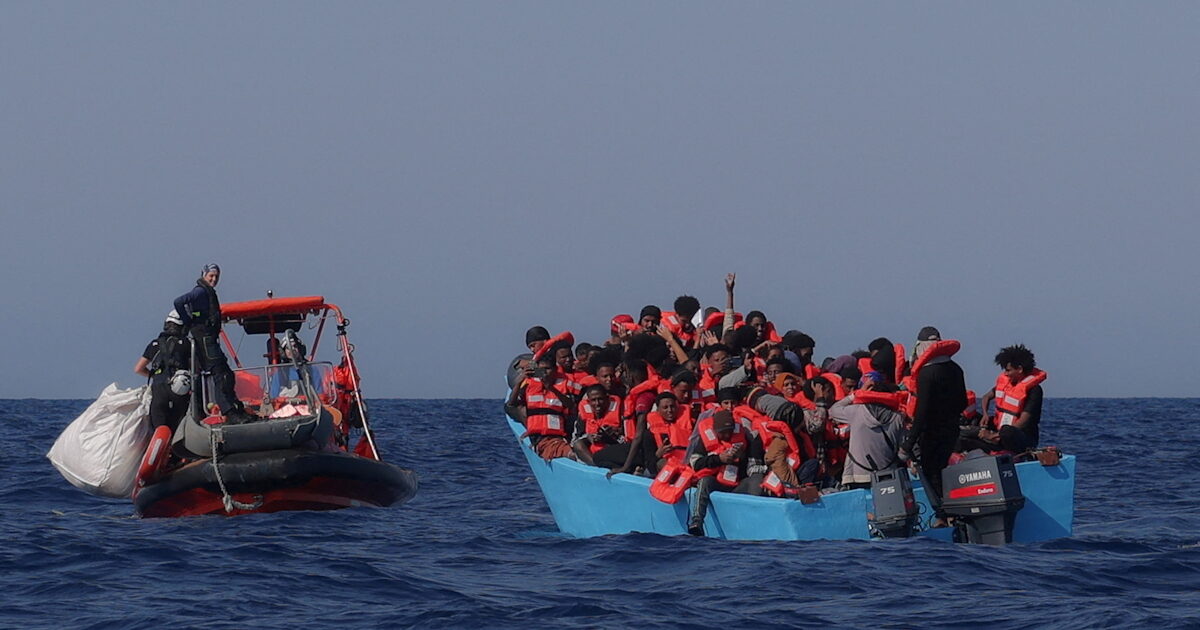 Κρήτη:-4-οι-νεκροί-μετανάστες-από-το-ναυάγιο-σκάφους-στους-Καλούς-Λιμένες,-βρέθηκε-σορός-γυναίκας