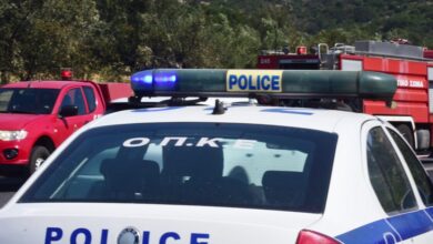 Ρέθυμνο:-Πέταξαν-την-κοκαΐνη-από-το-μπαλκόνι-μόλις-είδαν-τους-αστυνομικούς-–-4-συλλήψεις