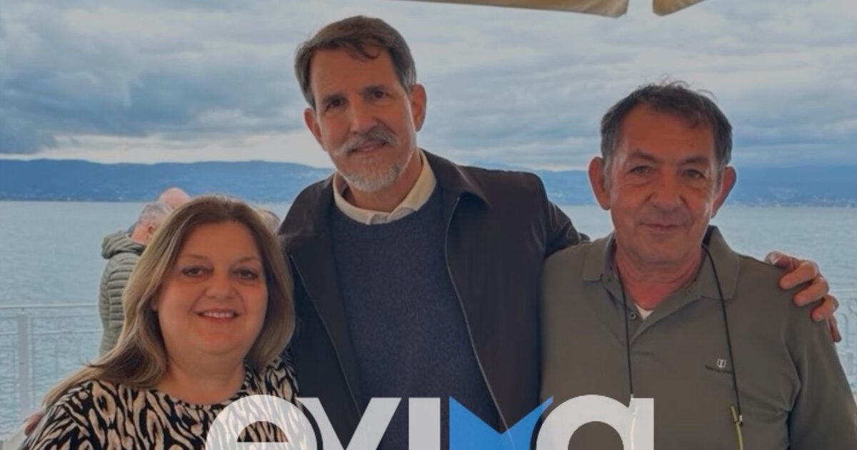 Ο-Παύλος-Ντε-Γκρες-έφαγε-σε-ουζερί-της-Εύβοιας-και-ξετρελάθηκε-με-τους-μεζέδες