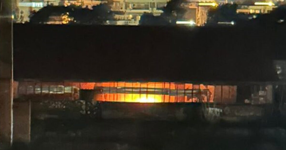 Φωτιά-στην-ιστορική-κεραμοποιία-«Αλλατίνη»-στην-Θεσσαλονίκη