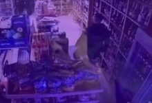 Θεσσαλονίκη:-Διαρρήκτες-εισέβαλαν-σε-κάβα-–-Ένας-εντοπίστηκε-σφηνωμένος-στο-φρεάτιο-του-ασανσέρ