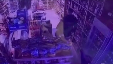 Θεσσαλονίκη:-Διαρρήκτες-εισέβαλαν-σε-κάβα-–-Ένας-εντοπίστηκε-σφηνωμένος-στο-φρεάτιο-του-ασανσέρ