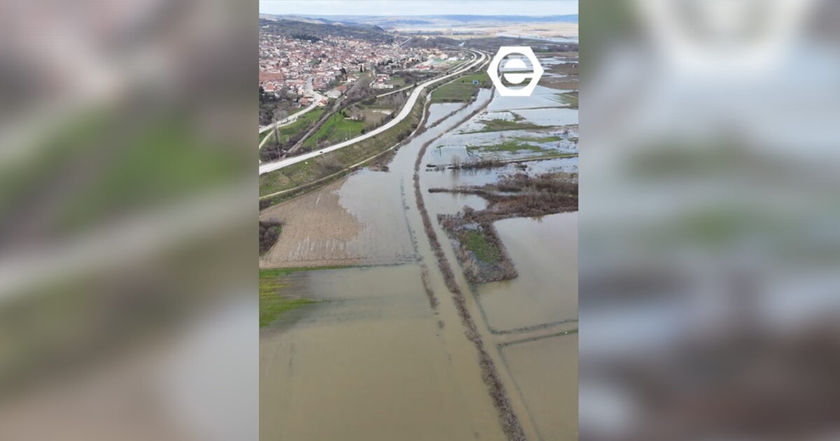 Έβρος:-Σε-«red-code»-από-τις-πλημμύρες-–-Καλύφθηκαν-150.000-στρέμματα-γης,-κρίσιμες-οι-επόμενες-36-ώρες