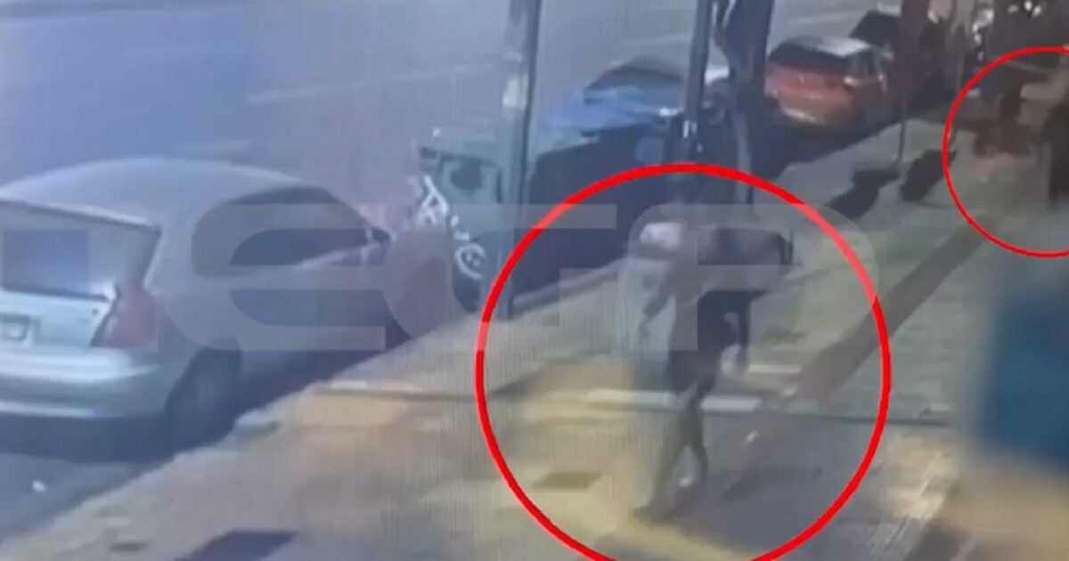 Καλλιθέα:-Άγριος-ξυλοδαρμός-45χρονης-από-τον-σύντροφό-της-στη-μέση-του-δρόμου