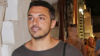 Ένοχος-ο-Κώστας-Δόξας-για-ενδοοικογενειακή-βία-–-Του-επιβλήθηκε-ποινή-φυλάκισης-3-ετών-με-αναστολή