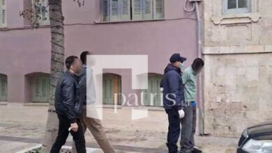 Ηράκλειο:-Απολογούνται-οι-2-διακινητές-για-το-πολύνεκρο-ναυάγιο-–-Κατηγορούνται-για-ανθρωποκτονία-από-αμέλεια