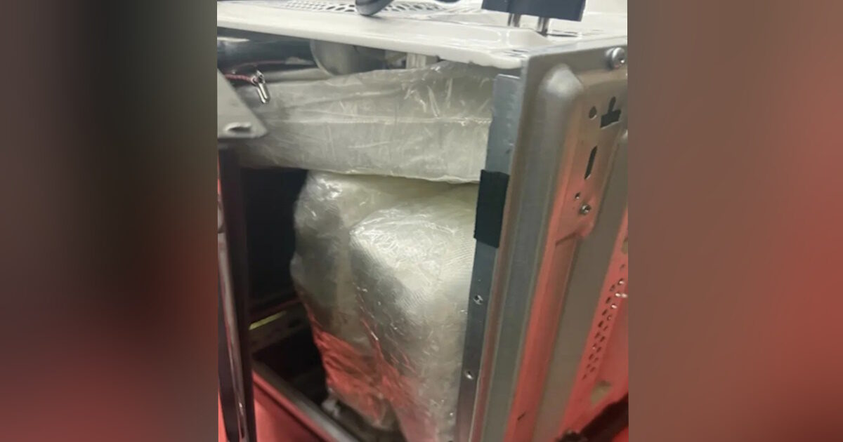 Εξαρθρώθηκε-εγκληματική-οργάνωση-που-εισήγαγε-και-διακινούσε-ναρκωτικά-–-Έκρυβαν-κοκαΐνη-σε-φούρνο-μικροκυμάτων