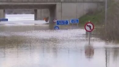 Έβρος:-Έως-και-6-μέτρα-το-νερό-στα-Λάβαρα,-«βυθισμένες»-οι-πινακίδες-–-Εικόνες-βιβλικής-καταστροφής-από-τις-πλημμύρες