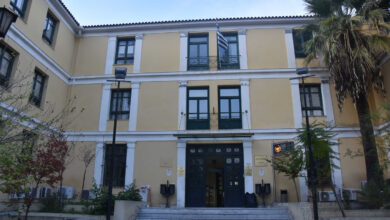 Ευελπίδων:-Μετά-το-όπλο-και-μαχαίρια-–-Τα-εντόπισε-η-Δικαστική-Αστυνομία-σε-ζευγάρι