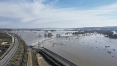 Σε-«red-code»-η-κατάσταση-στον-Έβρο-–-Πλησίασε-τα-6,5-μέτρα-η-στάθμη-στο-Πύθιο,-πλημμυρισμένα-συνολικά-150.000-στρέμματα