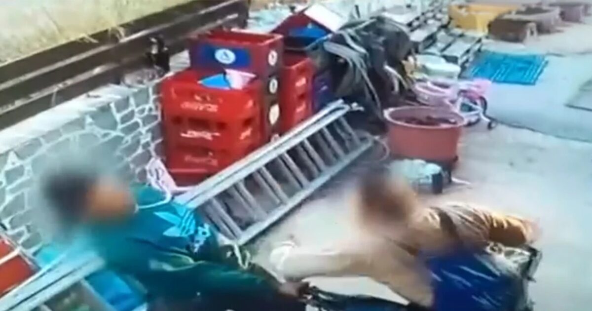 Πατροκτονία-στη-Λέρο:-Βίντεο-ντοκουμέντο-με-τον-πατέρα-να-χτυπά-τον-18χρονο-γιο-του-έναν-χρόνο-πριν