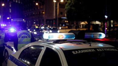 Μοσχάτο:-33χρονος-οδηγός-είχε-πιστόλι-και-χειροβομβίδα-–-ρέπλικα-στο-αυτοκίνητό-του