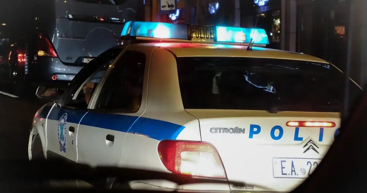 Άγιος-Παντελεήμονας:-28χρονος-διακινητής-ναρκωτικών-συνελήφθη-μετά-καταδίωξη-και-αφού-έπεσε-σε-παρκαρισμένα-αυτοκίνητα