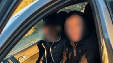 Λουτράκι:-Ο-17χρονος-προσπάθησε-να-σώσει-τον-19χρονο-φίλο-του-και-δέχθηκε-τη-μοιραία-μαχαιριά