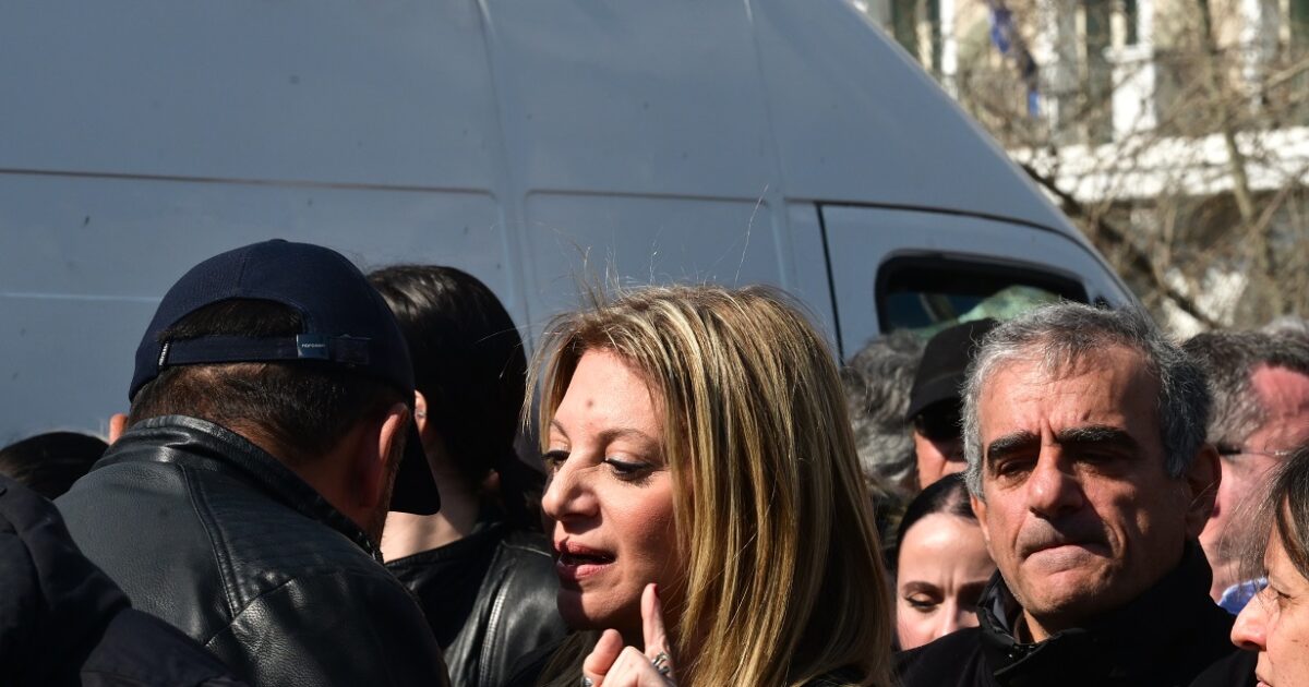 Μαρία-Καρυστιανού:-Αισθάνθηκα-ότι-δεν-ήθελαν-να-μιλήσω-oπότε-και-αποχώρησα-από-τη-συγκέντρωση-για-τα-Τέμπη