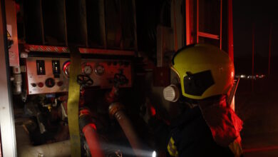 Φωτιά-σε-εγκαταλειμμένο-κτίριο-στο-Μεταξουργείο,-διακοπή-κυκλοφορίας